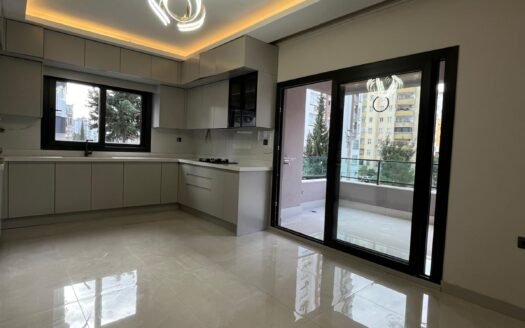 TOROS MAHALLESİ  SIFIR  OTURUMA HAZIR  4+1  FULL EXTRALI KAÇMAZ