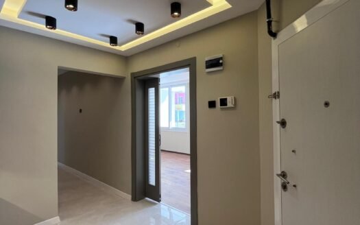 BARAJYOLU BULVAR ÜZERİ 3+1 KAPALI MUTFAK FULL YAPILI MASRAFSIZ